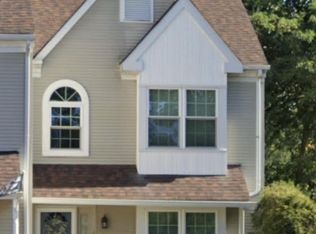 1 Victoria Dr, Aston, PA 19014