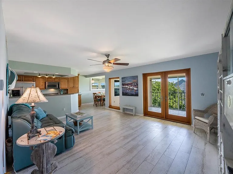 1125 Pinellas Bayway S #305 — Photo 11
