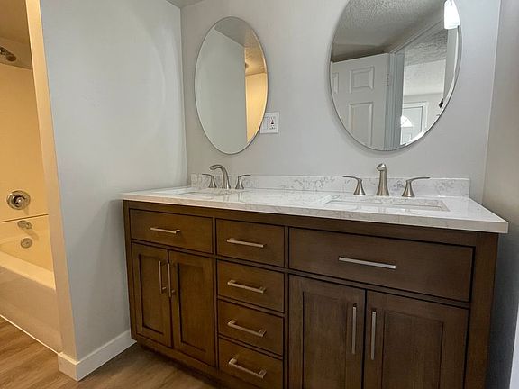 4th image of 1378 W Gentile St #0