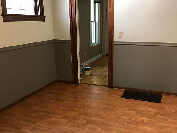 4th image of 342 Ames St NE