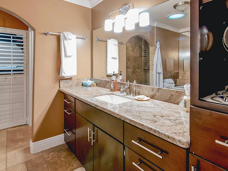 356 S Mohler Dr — Photo 59