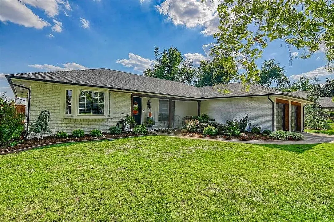 3 bed, 1965 sqft, $2,300 — Photo 3