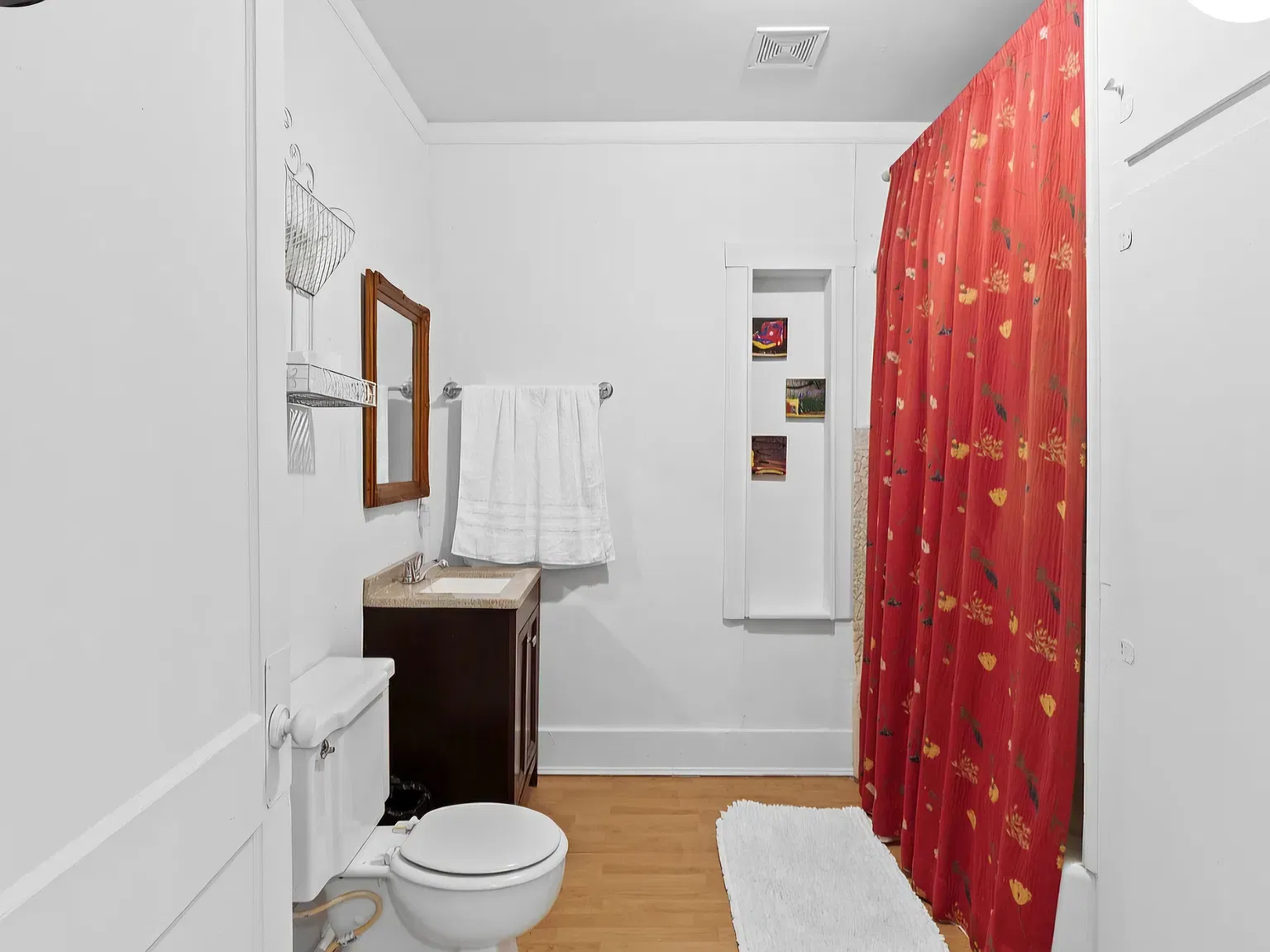732 S Saint Andrews St — Photo 2