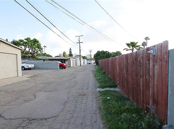 4th image of 4358-60 Bannock Ave