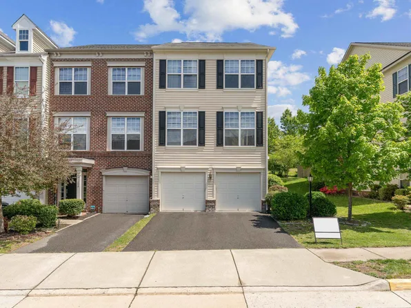 11896 Benton Lake Rd, Bristow, VA 20136