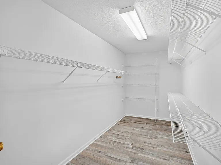 3604 Chatham Dr — Photo 17