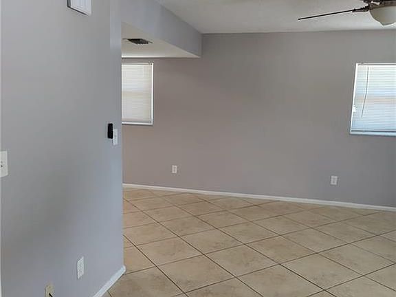 4th image of 636 108th Ave N