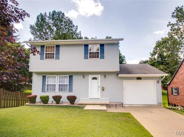 2933 Forest Dr, Alton, IL 62002