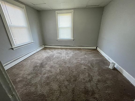 3rd image of 41 West St APT 3