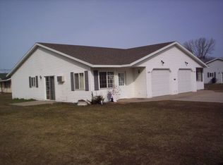 198 Thackery St, Redgranite, WI 54970