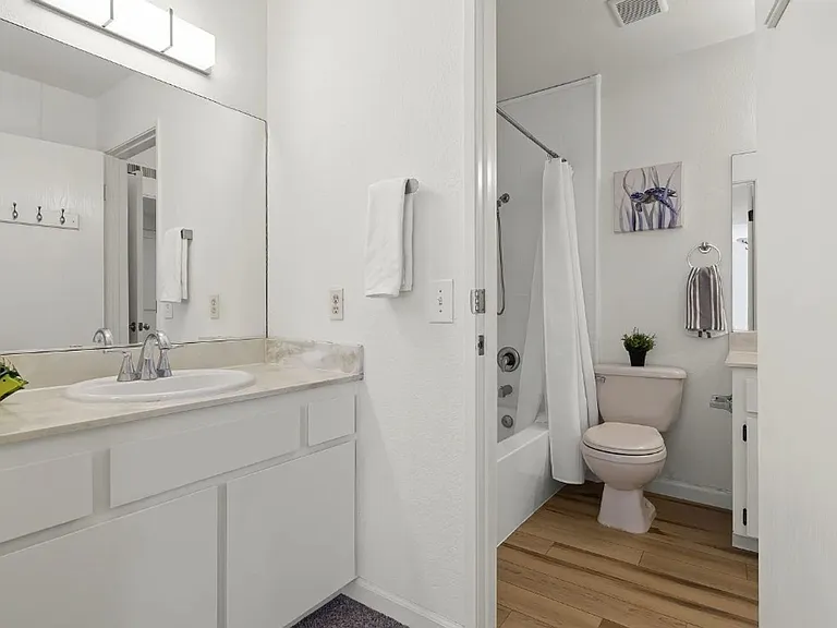 414 Colony Crest Dr — Photo 10