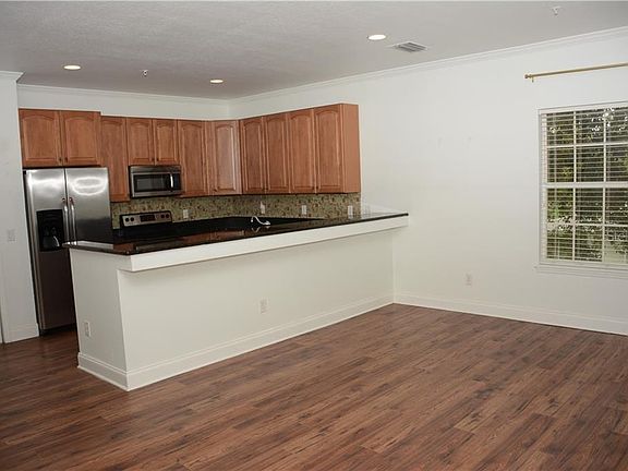 3rd image of 312 E Vanderbilt St #4