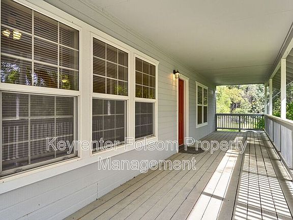 2nd image of 5456 Oak Leaf Cir