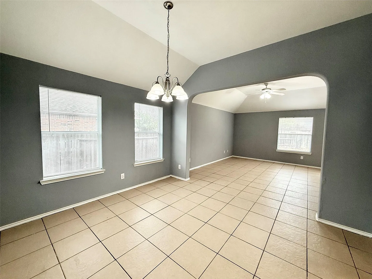 3 bed, 2.0 bath, 1730 sqft, $1,900 — Photo 4