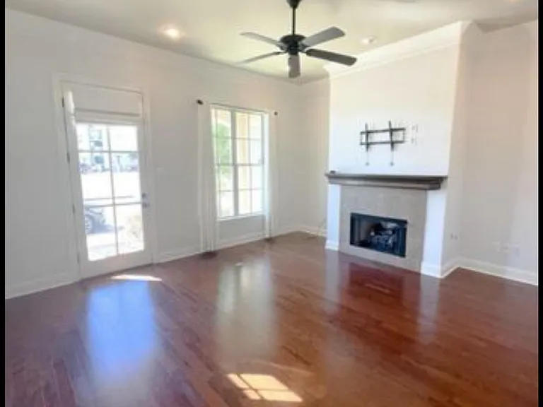 124 Gaunt Ln — Photo 11