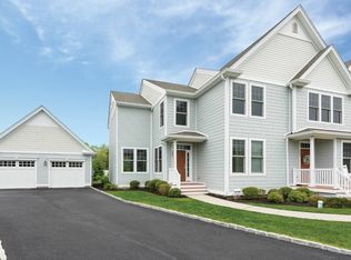 407 Gettysburg Dr, Westhampton, NY 11978