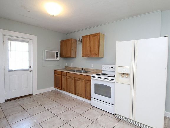 3rd image of 13261 Lillian Hwy #0