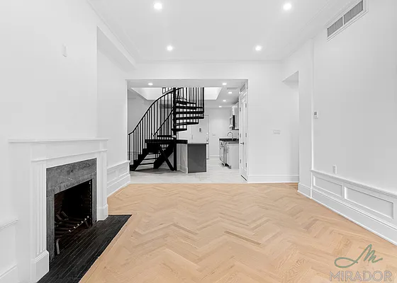 Rented by Mirador Real Estate | media 40