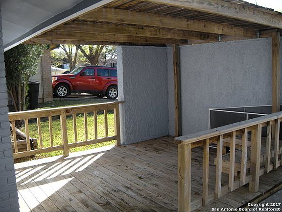 2nd image of 12418 Enchanted Oaks St