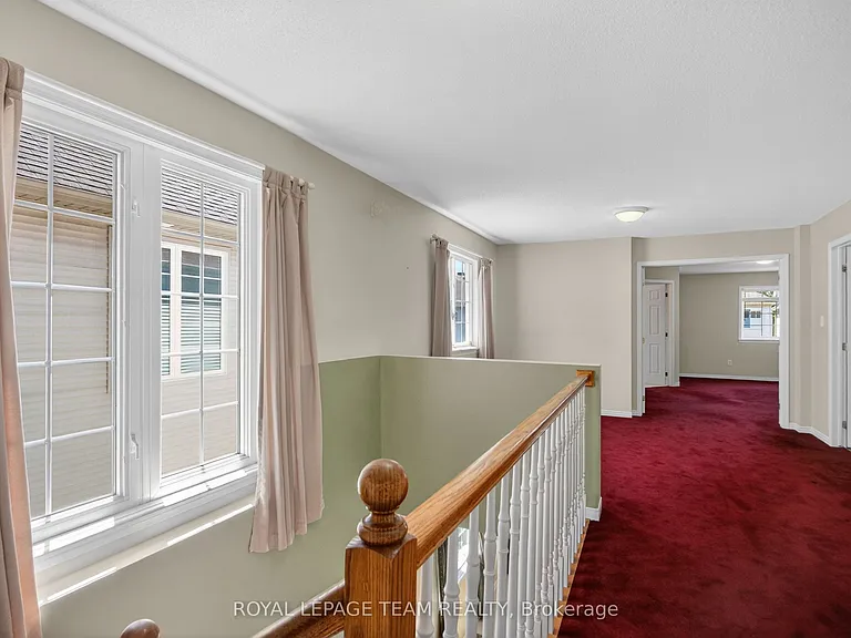 32 Riverstone Dr N — Photo 26