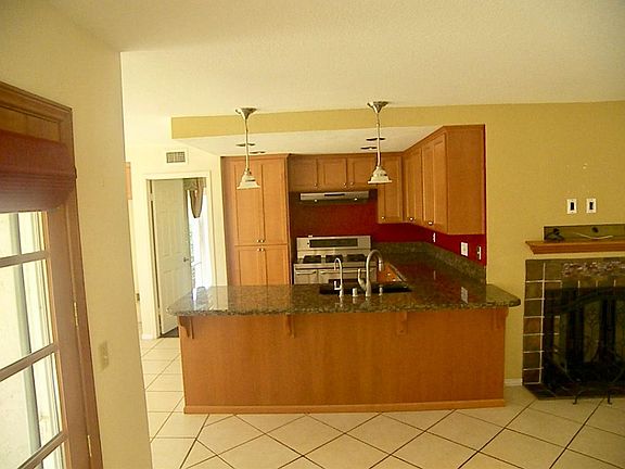 4th image of 1509 Madrid Dr