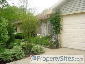 2nd image of 1038 N Shady Oaks Dr