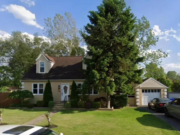 130 Oxford Rd, Cinnaminson, NJ 08077