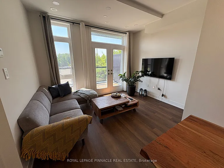 9 Phelps Ln #9 — Photo 4