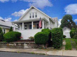 14 Burdick Ave, Newport, RI 02840