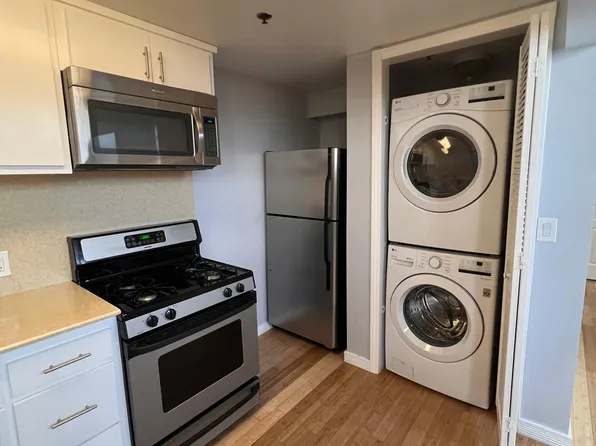 1043 S Grand Ave APT 8, Los Angeles, CA 90015
