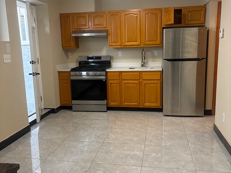 15 Pershing St #1 — Photo 5