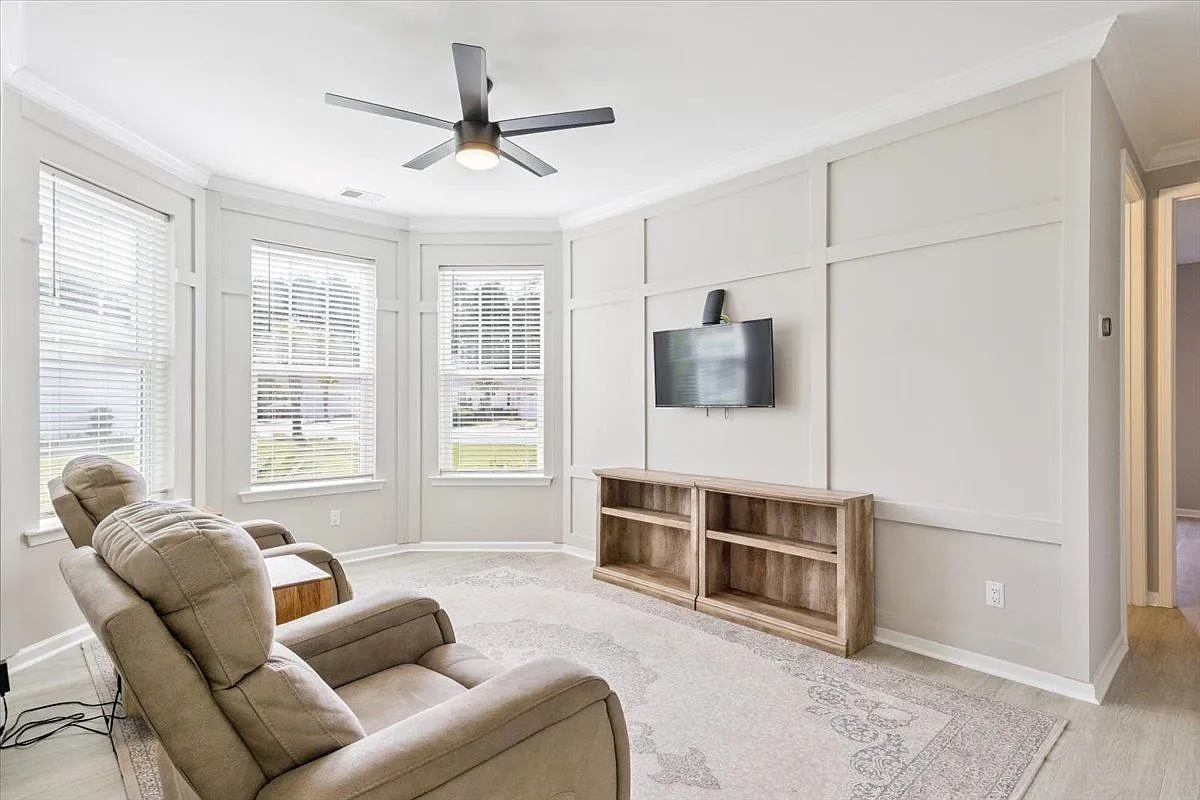 2 bed, 2.0 bath, 1378 sqft, $3,000 — Photo 2