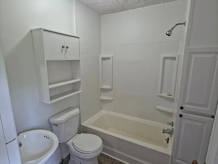 805 Front St — Photo 4