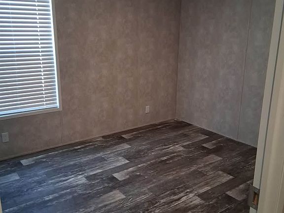 4th image of 1019 W Main St #11