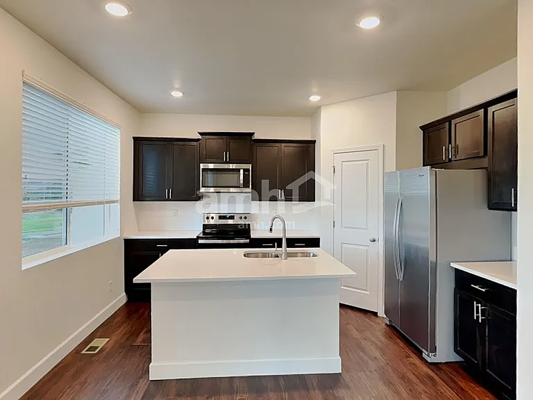 8265 Joyce Cir — Photo 3