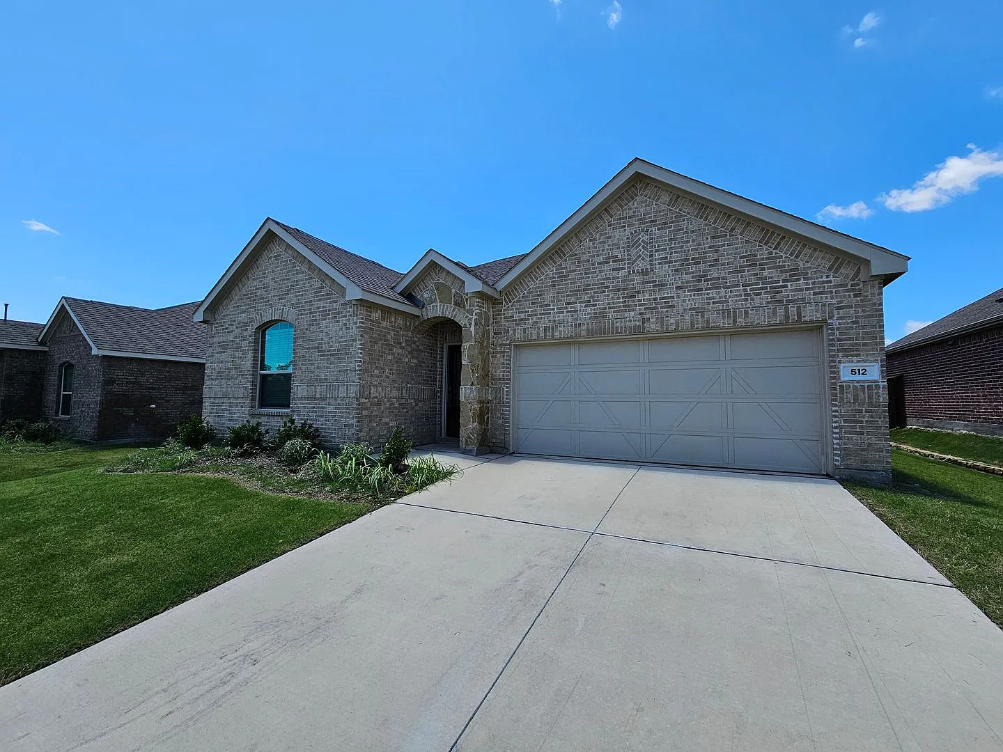 Charming 3-Bedroom Home with Open-Concept Living & Spacious Backyard — Photo 2