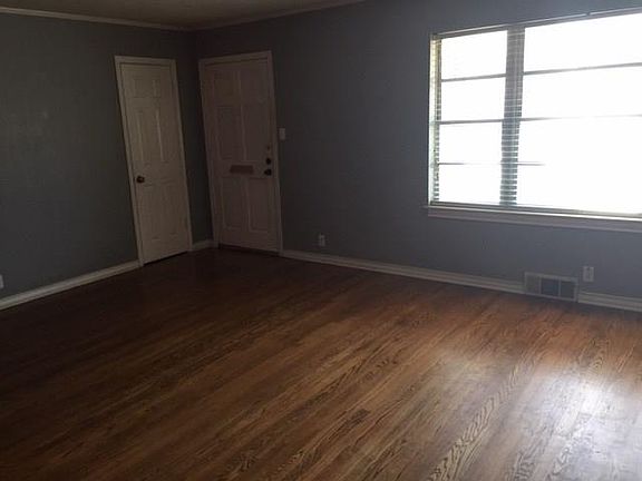 4th image of 1622 N Denton Dr