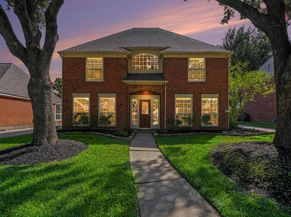 15811 Echo Lodge Dr, Houston, TX 77095
