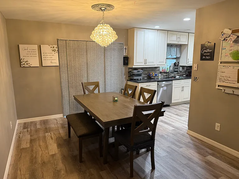 819 Pebblewood Dr — Photo 15