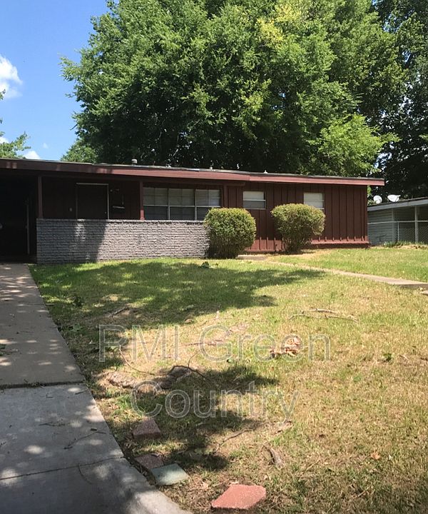 1st image of 629 E 51st Pl N
