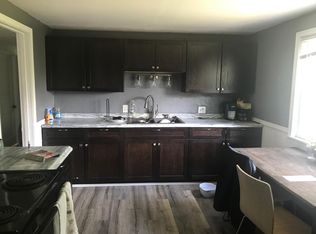 557 W Calumet Rd, Glendale, WI 53217