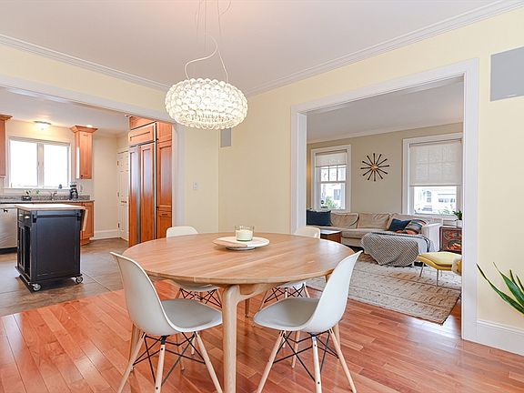 5th image of 8 Damien Rd