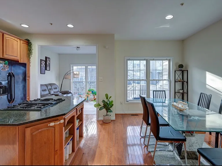 8827 Montjoy Pl — Photo 6