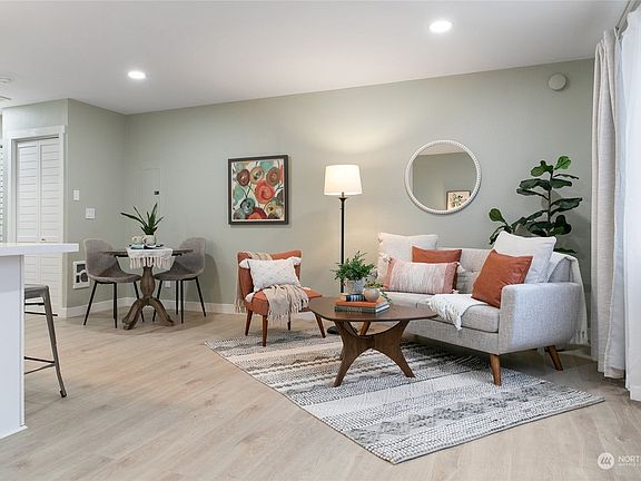 5th image of 2455 Snyder Avenue