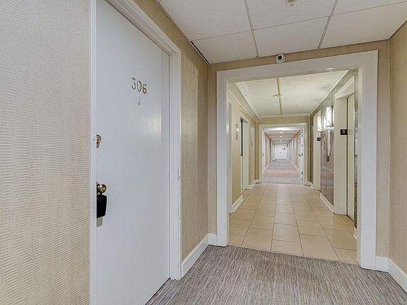 2nd image of 3415 W End Ave APT 306