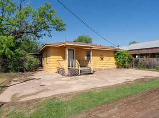 560 8th St, Hawley, TX 79525