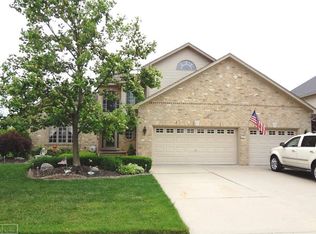 15026 Kara Ln, Sterling Heights, MI 48312