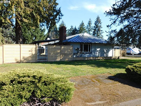 3rd image of 310 Mount Shasta Dr