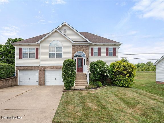 2nd image of 44 N Country Dr
