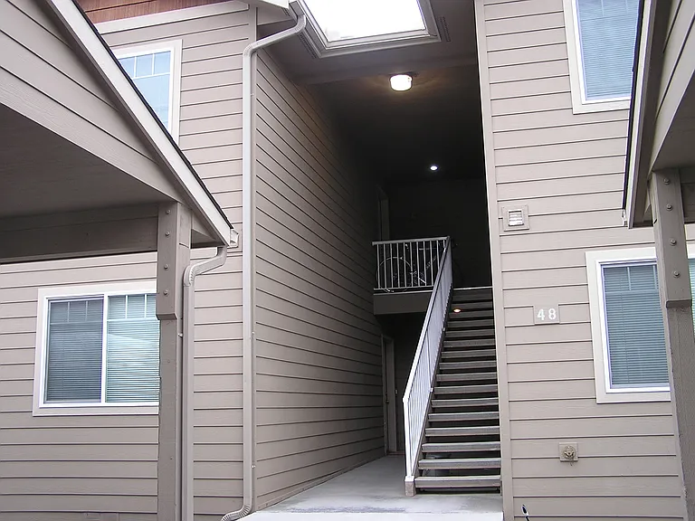 48 Beacon Dr #C — Photo 2